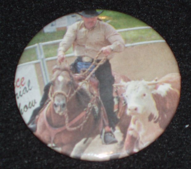 Cowboy working a cow, badge, pin H 0012