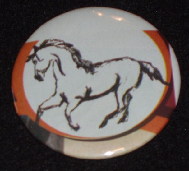 Horse artwork on a badge, pin H 0010