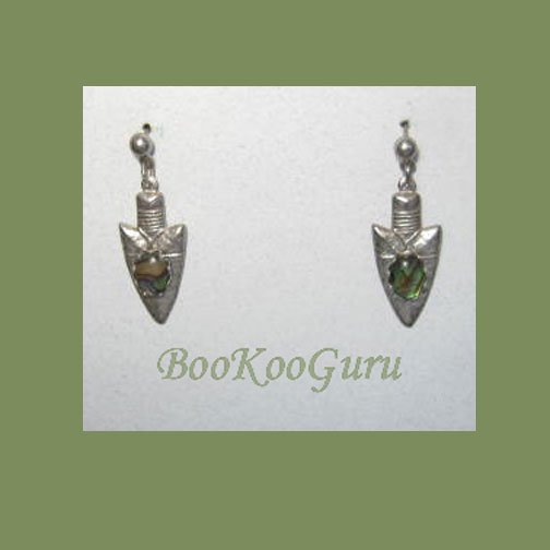 Arrowhead Earrings, Green Swirl Mother of Pearl Center Stone, Southwest Style, Vintage Jewelry