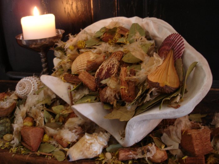 Aromatic Potpourri (Pot Pourri), Fixens and Scented Oil