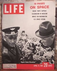 LIFE MAGAZINE -BEST OFFER- APRIL 21 1961 YURI GAGARIN SIDNEY POITIER GARY PLAYER