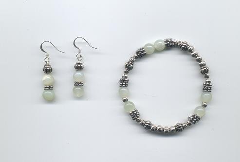 New Jade Gemstone Bracelet & Earring Set