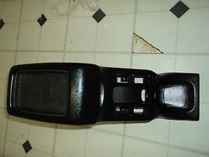 02-05 LAND ROVER FREELANDER CENTER CONSOLE STORAGE BOX ARMREST AND LID OEM