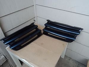 04 MITSUBISHI ENDEAVOR LEFT AND RIGHT FRONT BUMPER UPPER GRILLE GRILL OEM