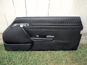MERCEDES BENZ 560SL 2DR COUPE PASSENGER RIGHT DOOR TRIM PANEL BLACK 86