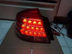 05 MERCURY MONTEGO DRIVER LEFT SIDE LED TAIL LIGHT FIT 05 06 07