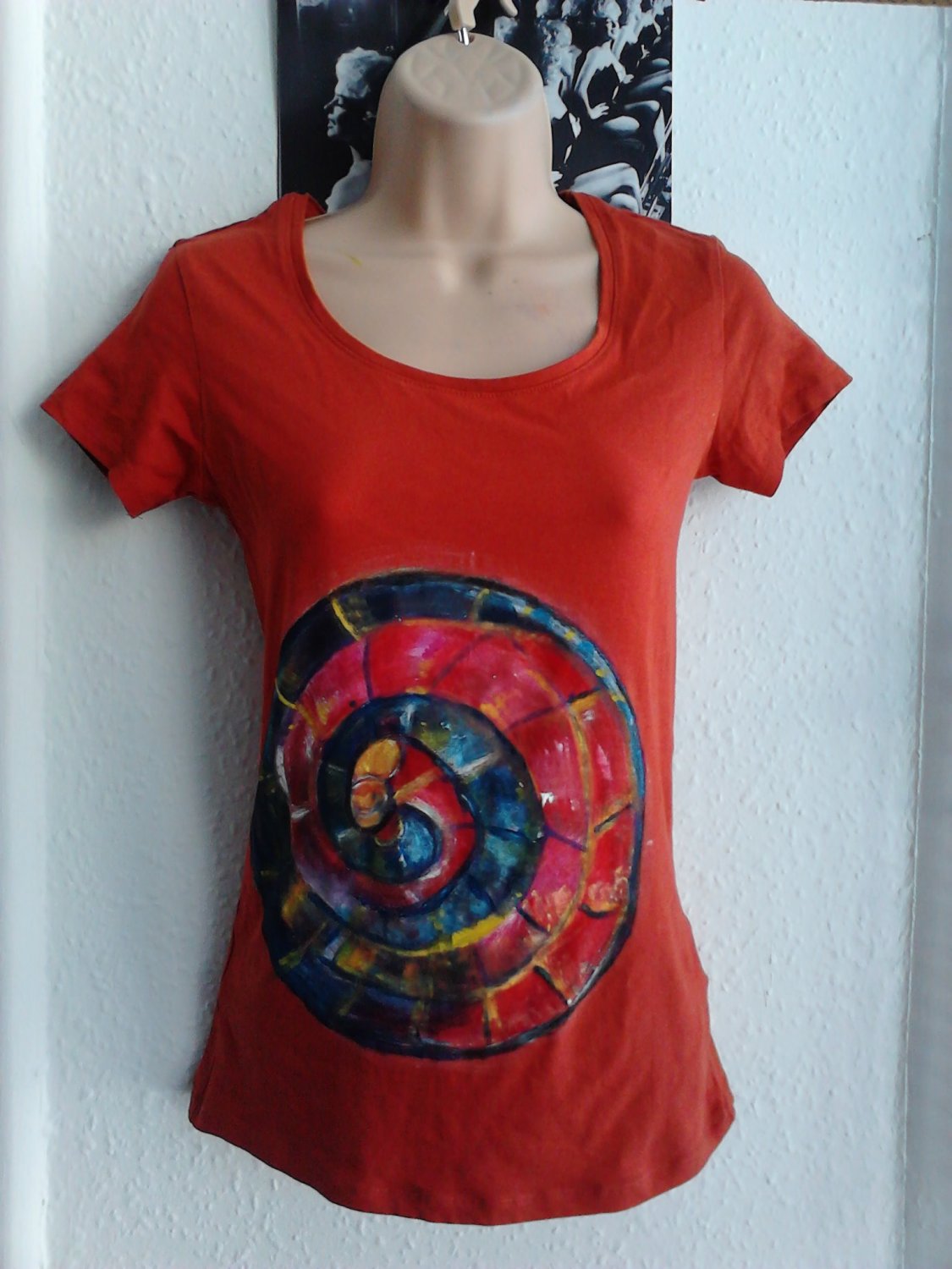 Abstract painted Tshirt size 8