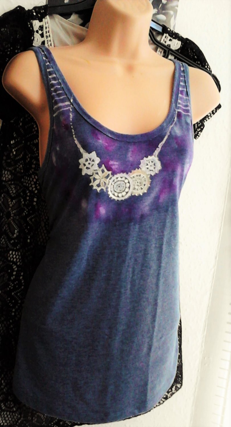 Abstract painted Top size 8