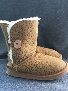 Women's Size 9 Chestnut Animal Print Bailey Button Ugg Boots S/n 5803 Rp$225