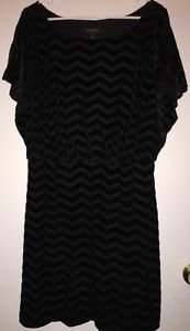 WHITE HOUSE BLACK MARKET Chevron Burnout Velvet Dress Large $148.00