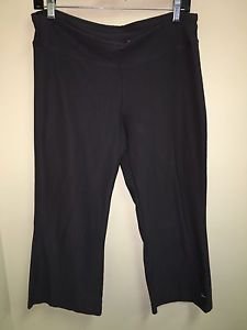 Women's Medium Grey Nike Dri Fit Athletic Yoga Capris