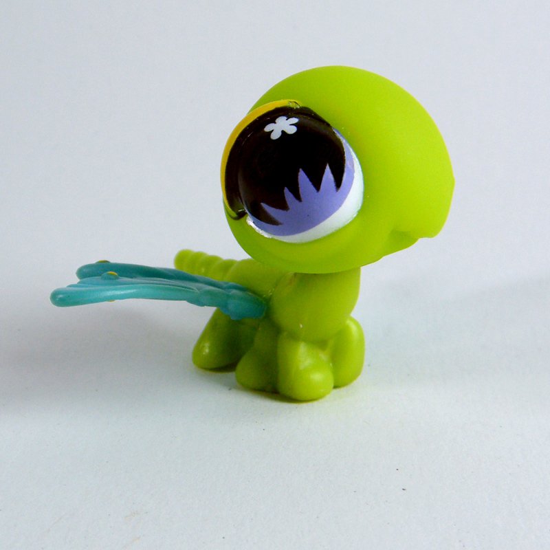 Littlest Pet Shop # 598 DRAGONFLY Green with Purple Eyes, Cluster