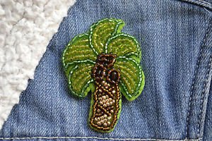 Palm tree brooch - handmade beaded tropical coconut tree kawaii trendy brooch pi