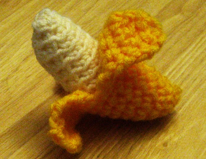 PDF Pattern- Crochet peeling Banana