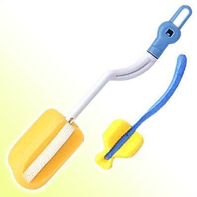 Born Free Twister Bottle & Nipple Brush Set