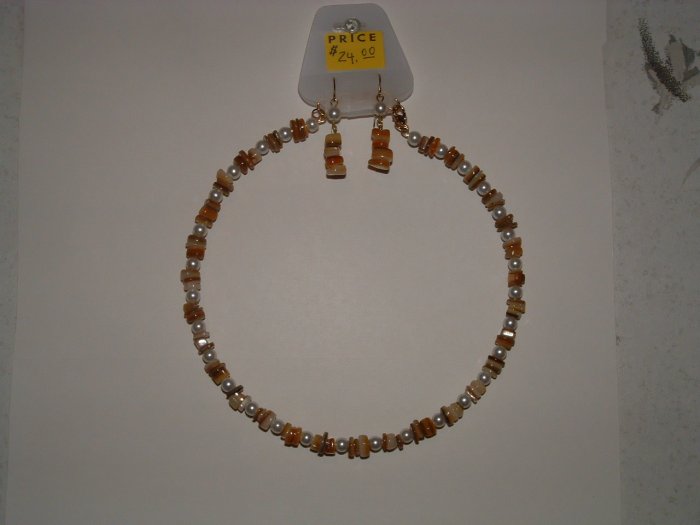Natural Agate With Simulated Pearls Necklace With Earrings