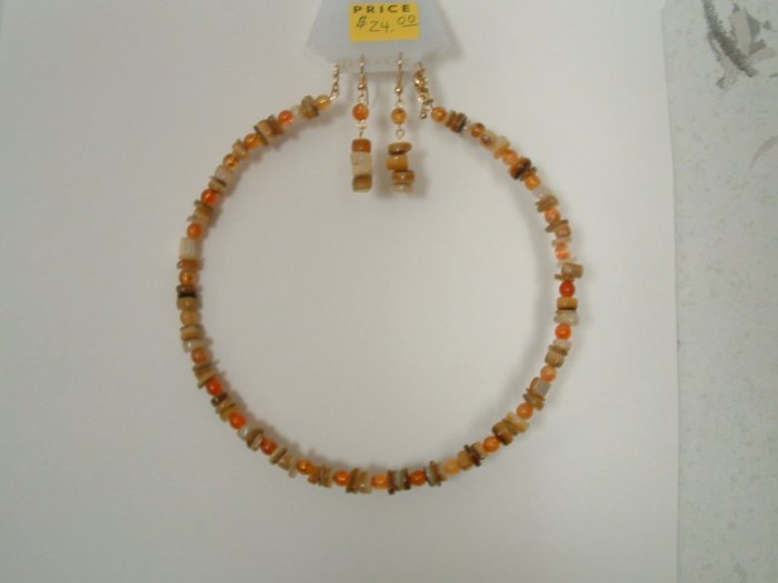 Natural Agate With Carnelian Memory Wire Necklace With Earrings