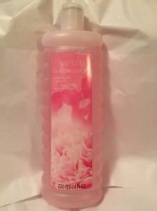 AVON NEW BLUSHING KISS BUBBLE BATH 24fl.oz. Relaxing Pampered MOTHERS DAY