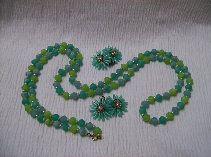 Cool Mint & Green Vintage Necklace/Earring Set