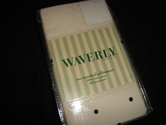Waverly Essence Onyx Standard Pillowcases Black Cream Polkadots 300 TC