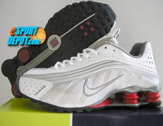 NIKE shox R4