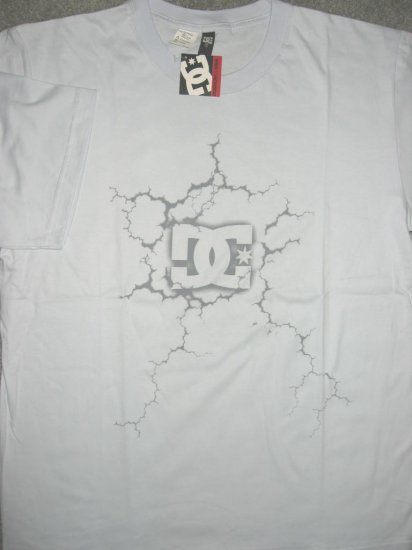DC Shoe Co USA Logo Men T-shirt size L Large