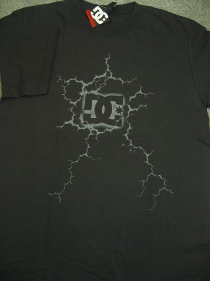 DC Shoe Co USA Logo Men T-shirt size L Large