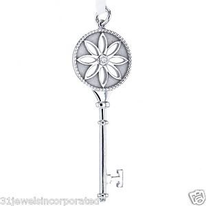 Tiffany & Co. Daisy Key Pendant in 18k White Gold with Diamond