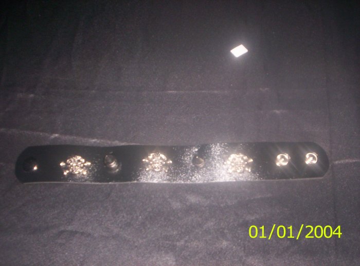 leather skull bracelet