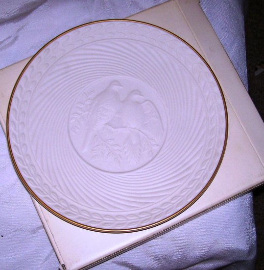 14K Avon Classic Wedding Plate Collectible