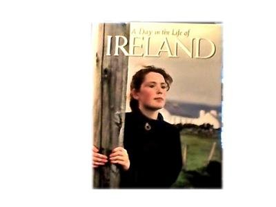 A DAY IN THE LIFE OF IRELAND~HUGE PICTURE BOOK~PRETTY