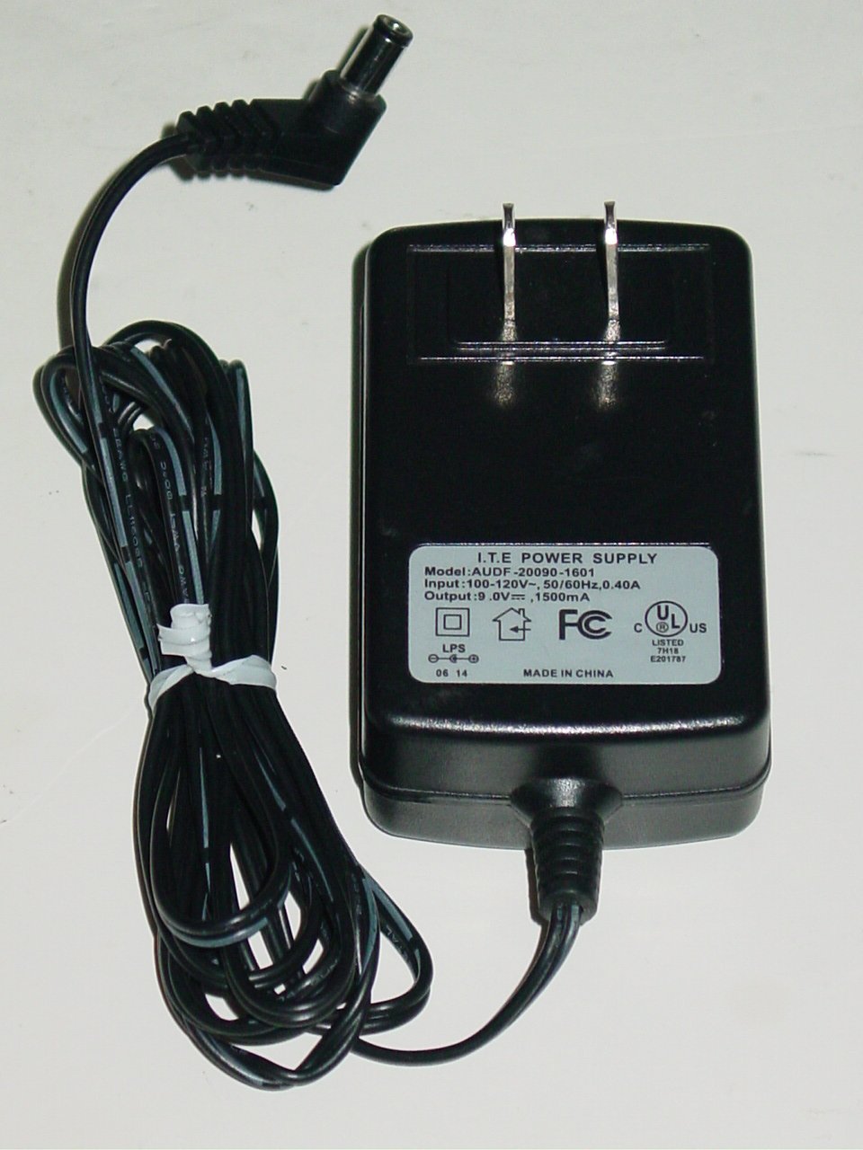 I.T.E AUDF-20090-1601 AC Adapter 15V 3A