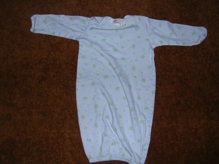 CARTERS 0-3 MOS GOWN