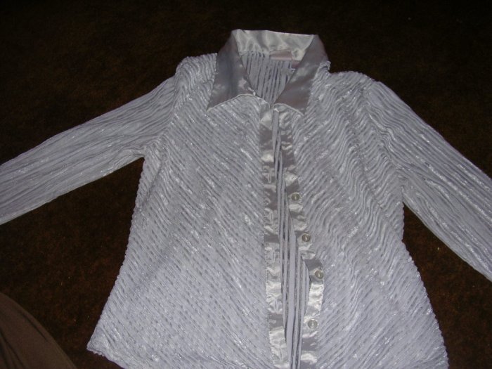 WOMENS JUNIORS XHILARATION SIZE M SHIRT