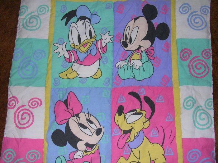 MICKEY MOUSE, MINNIE DONALD CRIB BUMPER AND COMFORTER