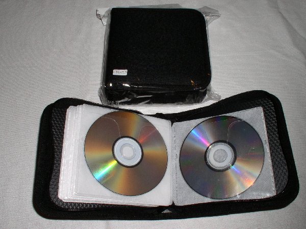 5 CD WALLETS THAT HOLD 24 CDS EACH - JS70