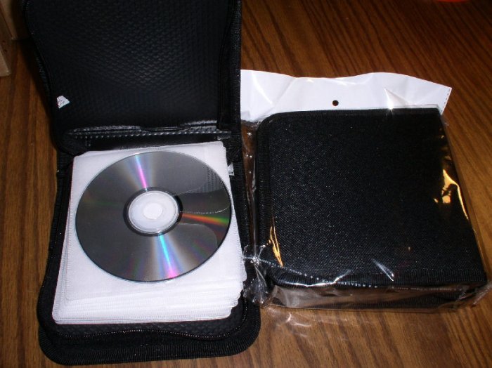 5 CD WALLETS, EACH HOLDS 48 DISCS - JS71