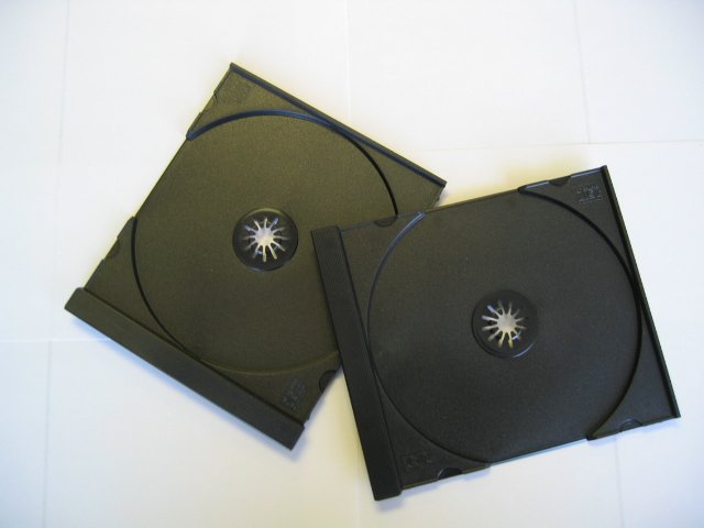 100 SINGLE CD TRAYS - BLACK - QJ01PK