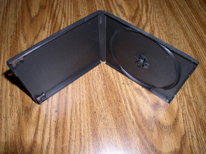 100 SINGLE POLY CD/DVD CASE, BLACK W/SLEEVE - PSC11