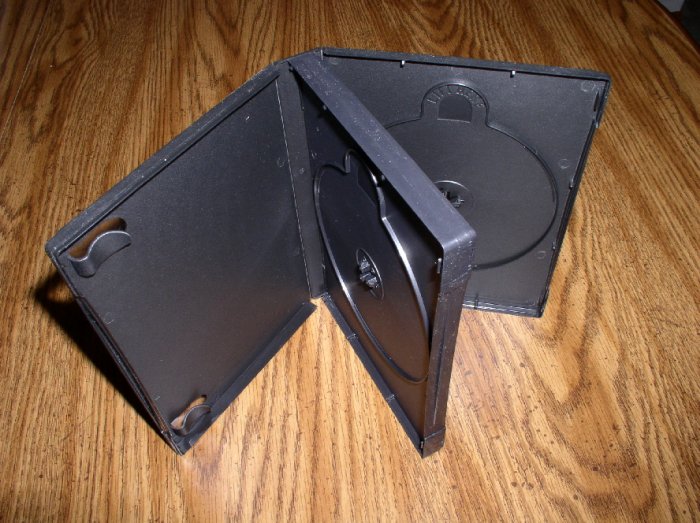 50 TRIPLE DVD CASE, BLACK, NO LOGO - PSD52