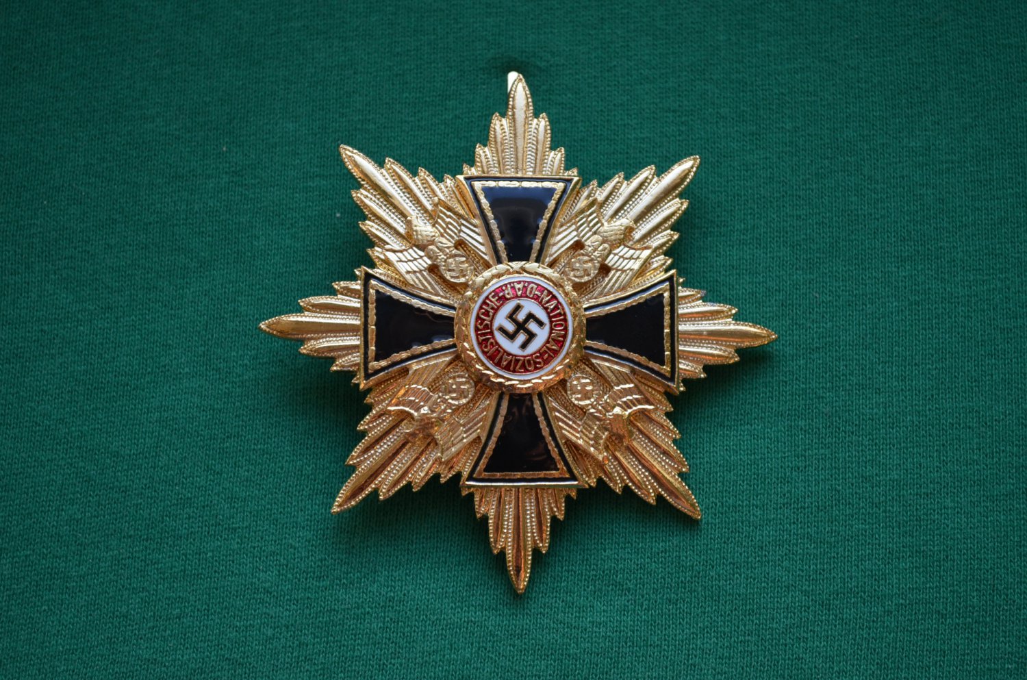 WWII STAR GERMAN ORDER