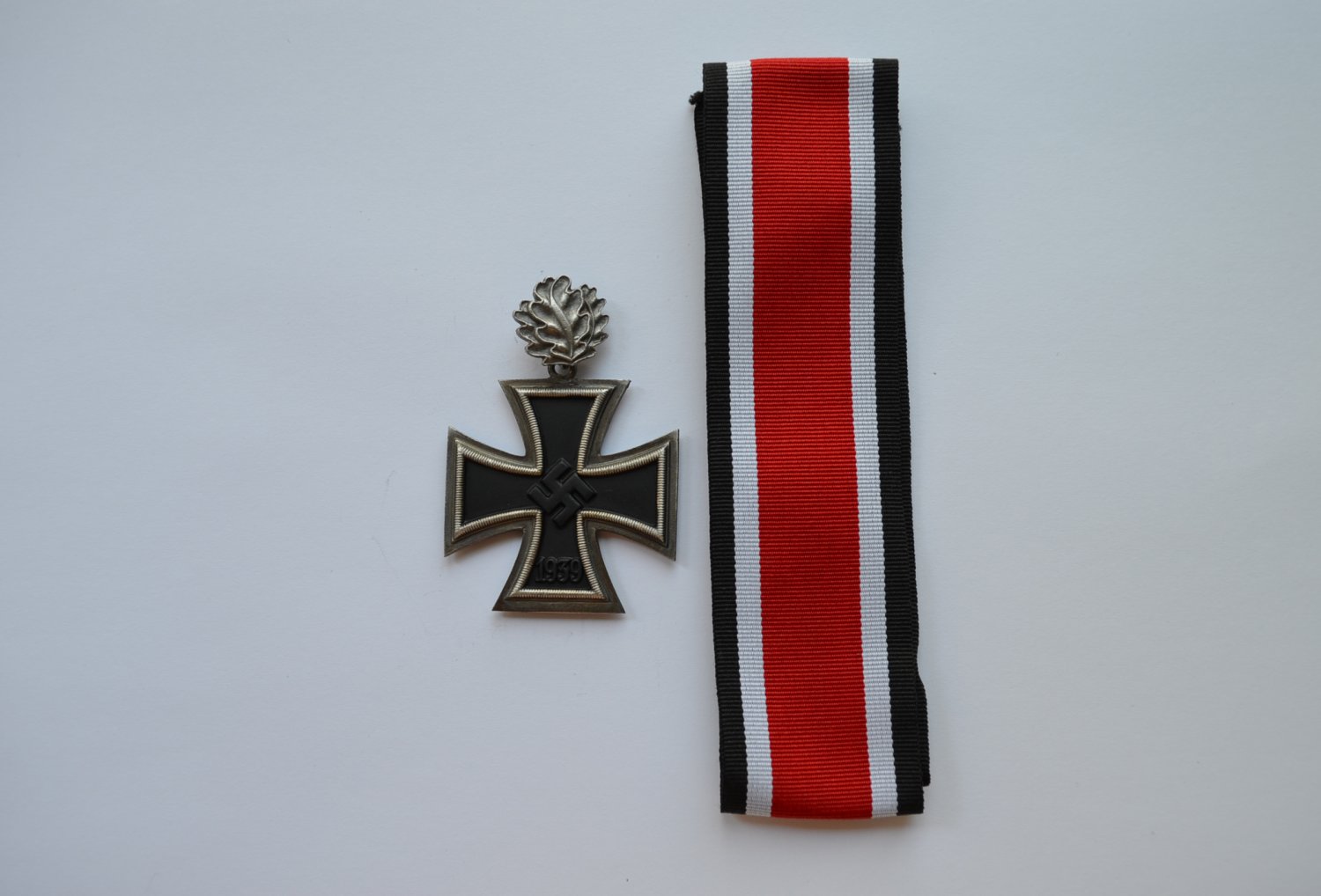 WWII GERMAN KNIGHT’S CROSS OF THE IRON CROSS WITH OAK LEAVES
