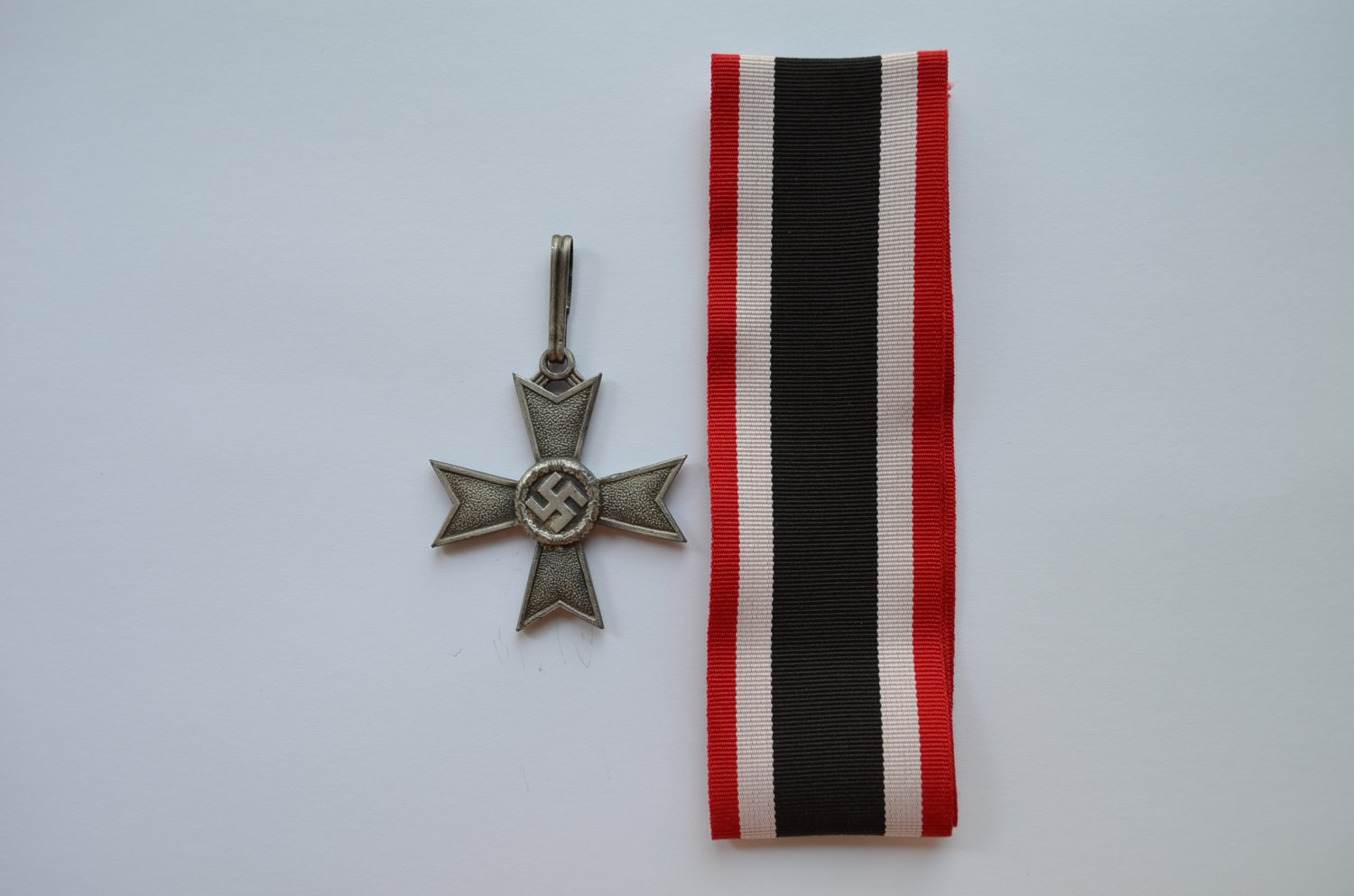 WWII GERMAN KNIGHTS CROSS OF THE WAR MERIT CROSS WITHOUT SWORDS
