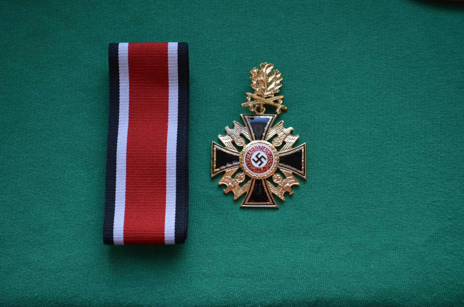WWII GERMAN ORDER
