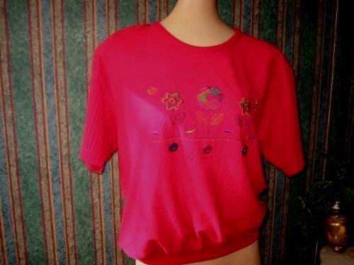 # 1 Dolly Hippy Flower Applique vintage 80s banded Tee Shirt .M