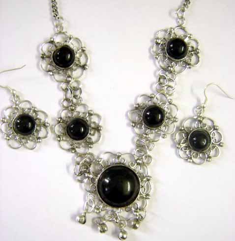 Tribal Earrings & Necklace Set -- CS0725
