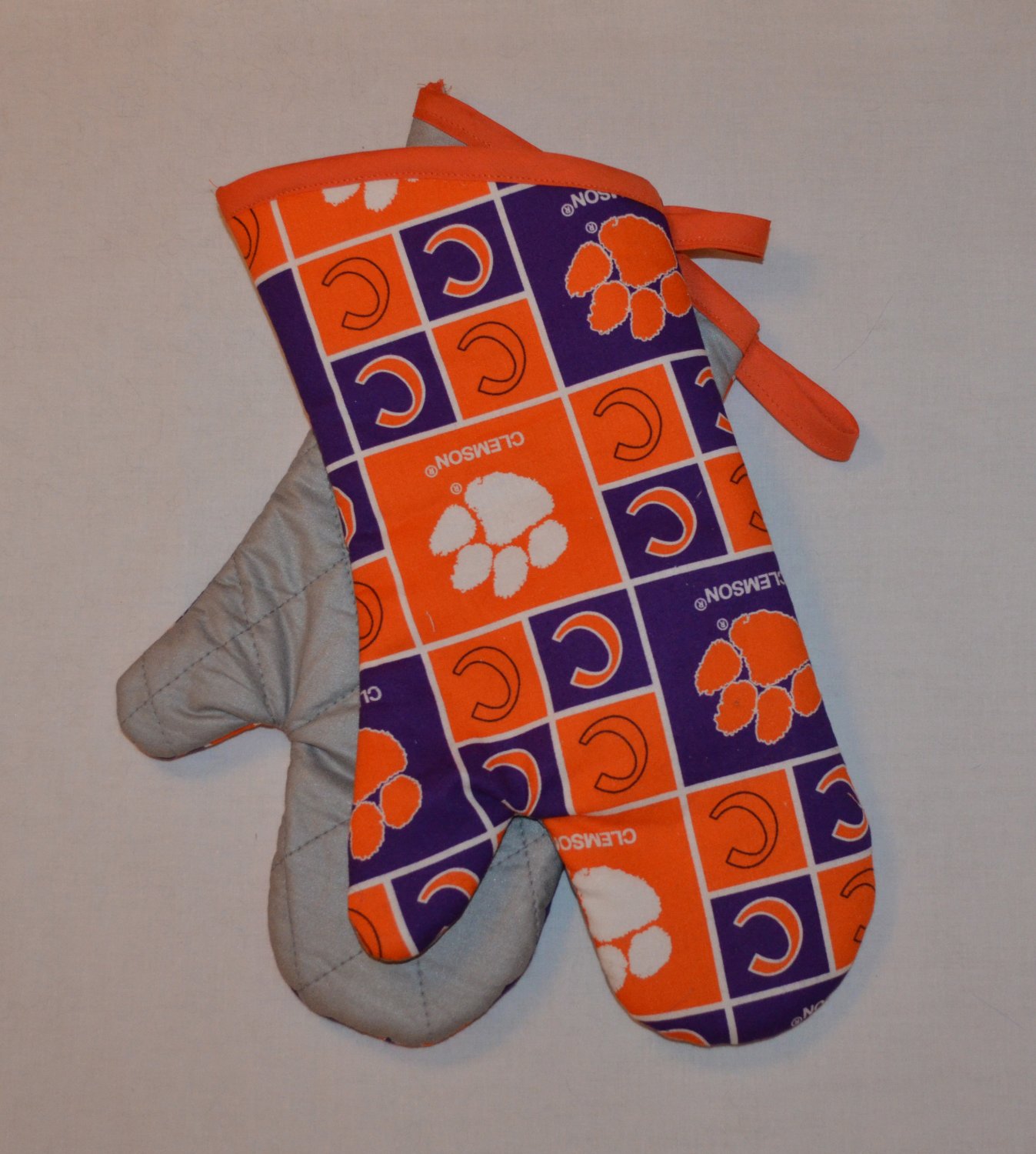 NCAA Clemson University Oven Mitt Grill Set