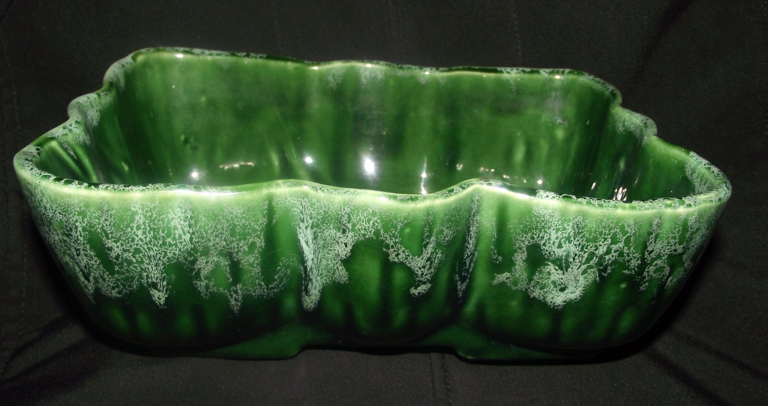 UPCO Green Glazed Ungemach Pottery 106-8 USA Bow Tie Planter