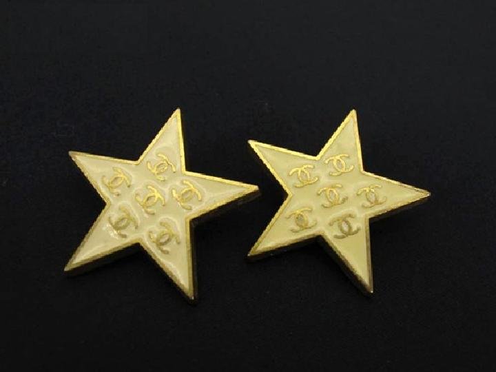 Chanel CC Star Earrings 211136