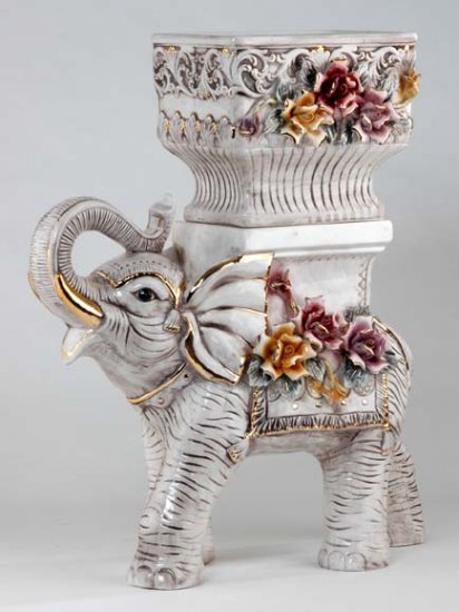 Capodimonte Reproduction Elephant Planter Set